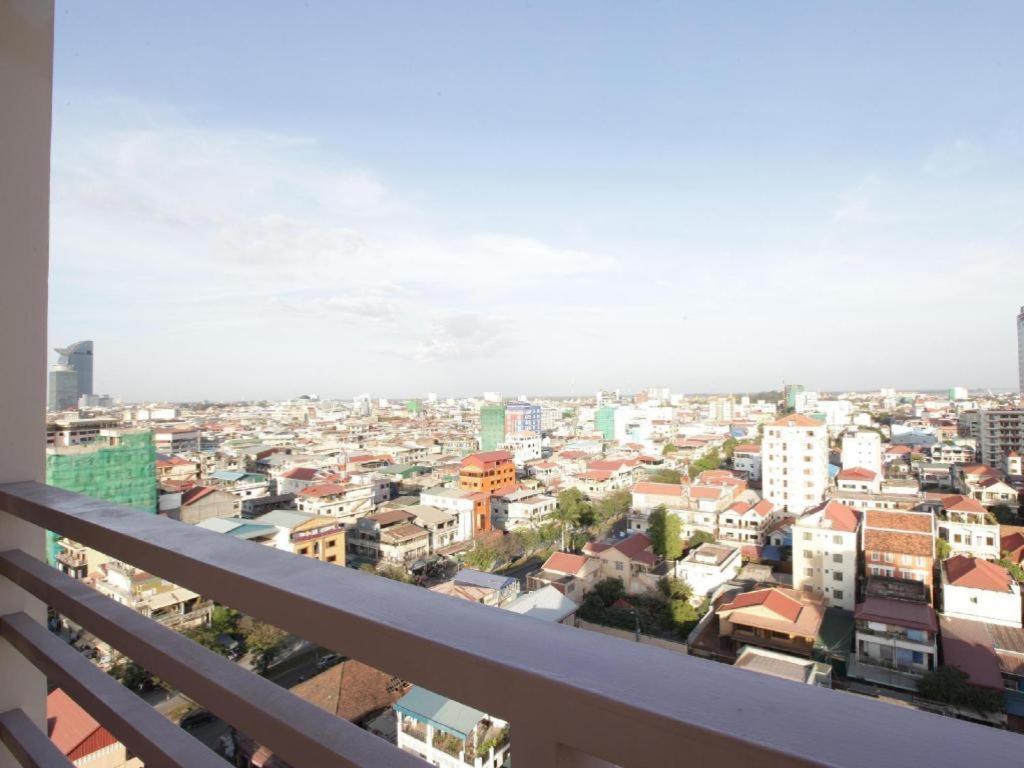 Kirirom Crystal Hotel Phnom Penh Esterno foto