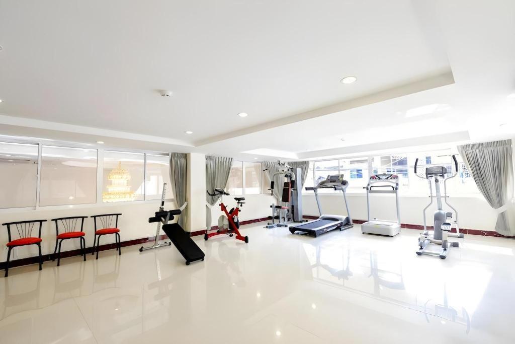 Kirirom Crystal Hotel Phnom Penh Esterno foto