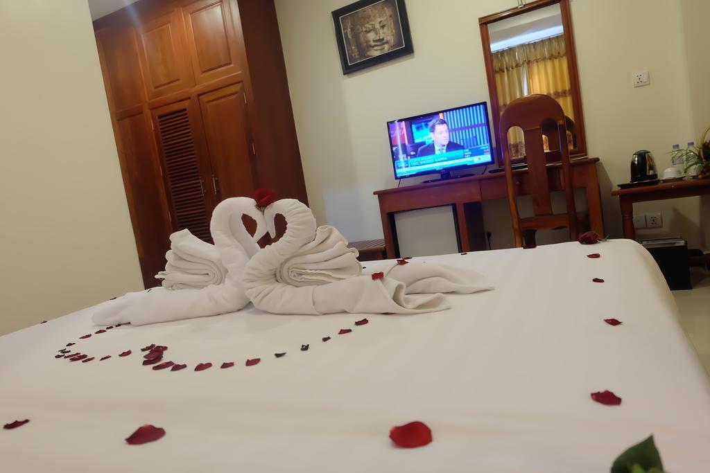 Kirirom Crystal Hotel Phnom Penh Esterno foto
